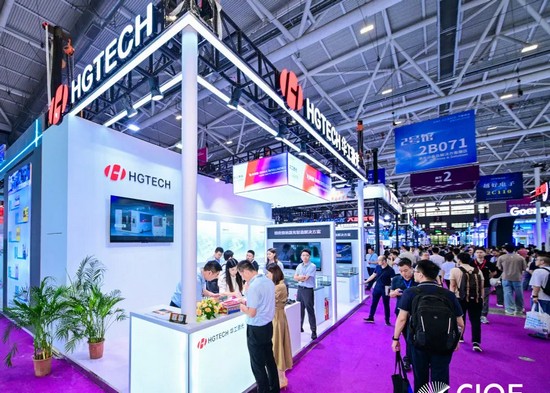 標題基礎，實力就不基礎~ 華工激光亮相海內外雙城展